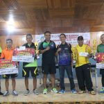 Dandim 1308/LB Serahkan Hadiah Lomba HUT Kemerdekaan RI Ke 78