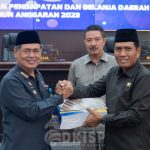 DPRD dan Pemda Banggai Tetapkan Raperda PE APBD Perubahan 2023