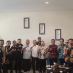 Bupati Banggai Serahkan Secara Resmi Dokumen DOB Tompotika Kepada Gubernur Sulteng