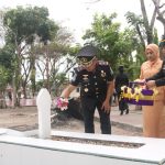 HBI Ke-74, Imigrasi Banggai Gelar Upacara dan Tabur Bunga di TMP Tanjung Tuwis