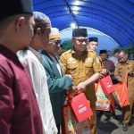 Safari Ramadhan Di Petasia TimurBupati Beri Bingkisan Ke imam Masjid dan Pegawai Sara