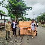 Warga Sinorang Palang Jalan Masuk Kendaraan Berat JOB Tomori