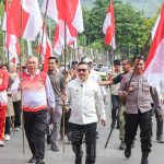 Guna Meningkatkan Rasa Cinta Tanah Air, Pemkab Banggai Bagikan Bendera Merah Putih Sebanyak 5.000 Lembar