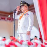 Bupati Amirudin Pimpin Upacara Penurunan Bendera Merah Putih