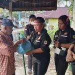 Meriahkan HUT Kemerdekaan, Ikatan Pemuda Morut bagi-bagi ratusan paket bahan pokok ke desa-desa.