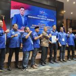 AHY Serahkan Formulir B1-KWK Demokrat untuk Paslon AT-FM